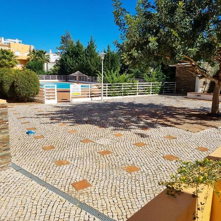 Marinho - 2 Bedroom 2 Bathroom Ground Floor Apartment With Communal Pool And Gardens Conceicao  Ngoại thất bức ảnh