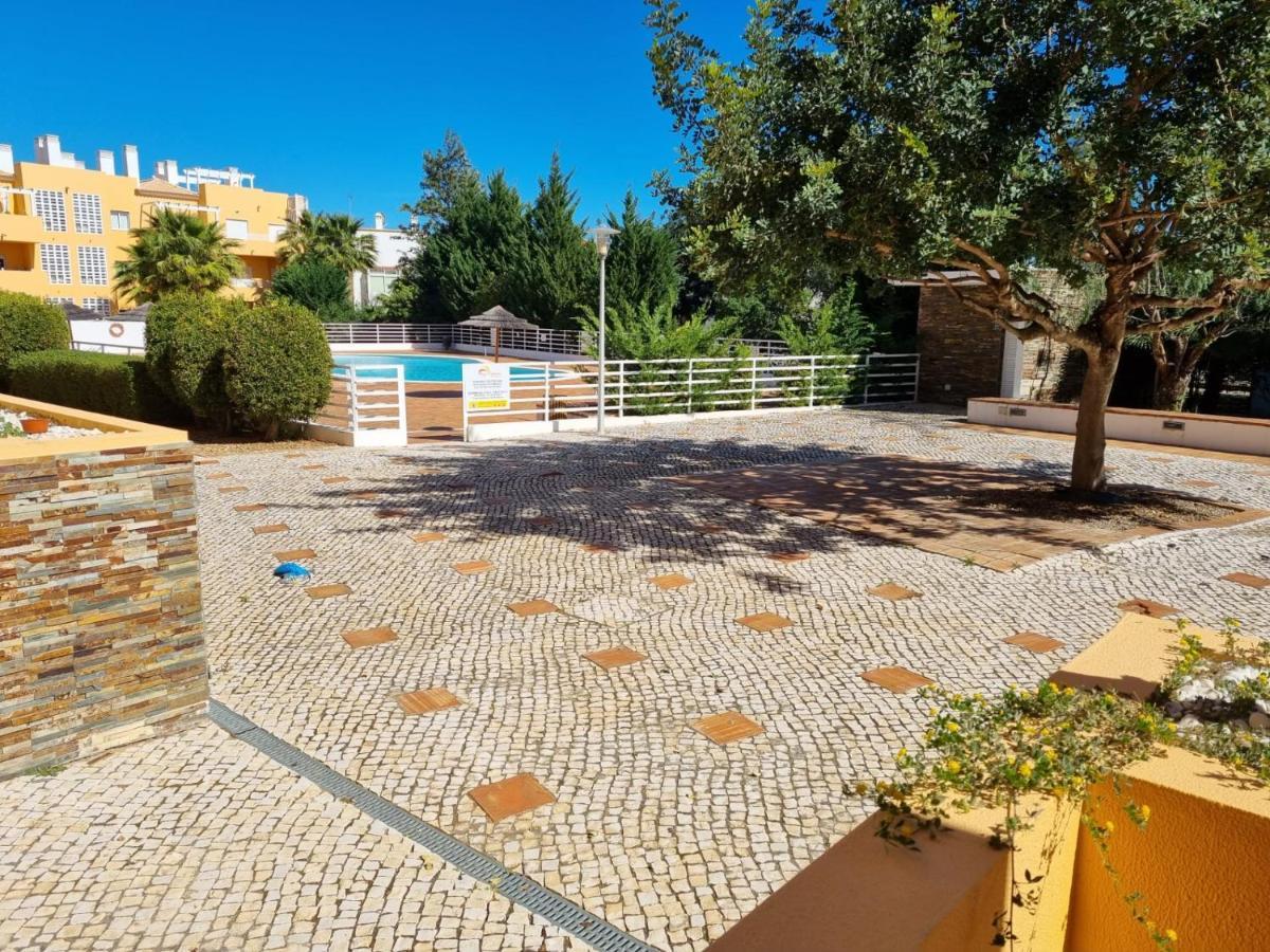 Marinho - 2 Bedroom 2 Bathroom Ground Floor Apartment With Communal Pool And Gardens Conceicao  Ngoại thất bức ảnh