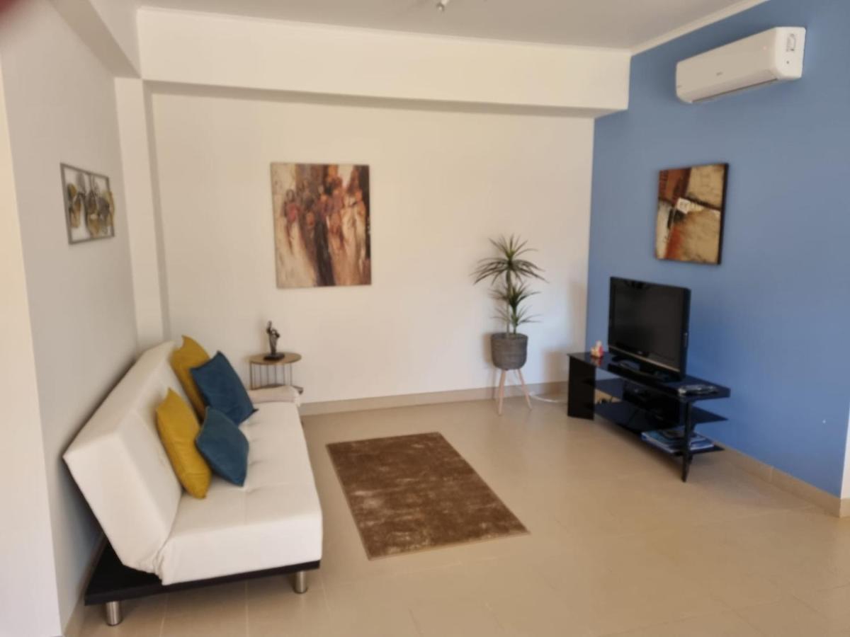 Marinho - 2 Bedroom 2 Bathroom Ground Floor Apartment With Communal Pool And Gardens Conceicao  Ngoại thất bức ảnh