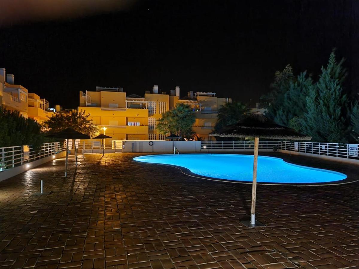 Marinho - 2 Bedroom 2 Bathroom Ground Floor Apartment With Communal Pool And Gardens Conceicao  Ngoại thất bức ảnh