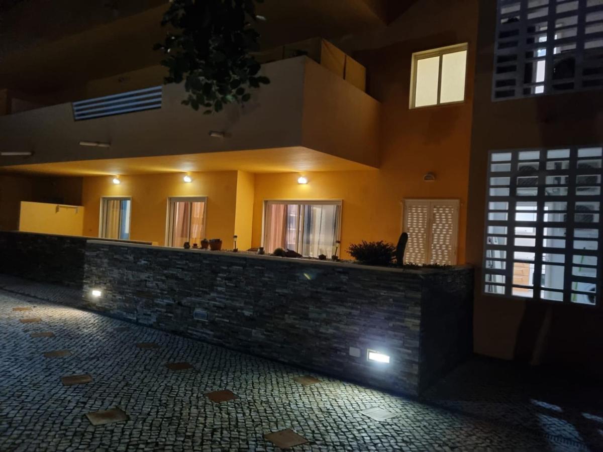 Marinho - 2 Bedroom 2 Bathroom Ground Floor Apartment With Communal Pool And Gardens Conceicao  Ngoại thất bức ảnh